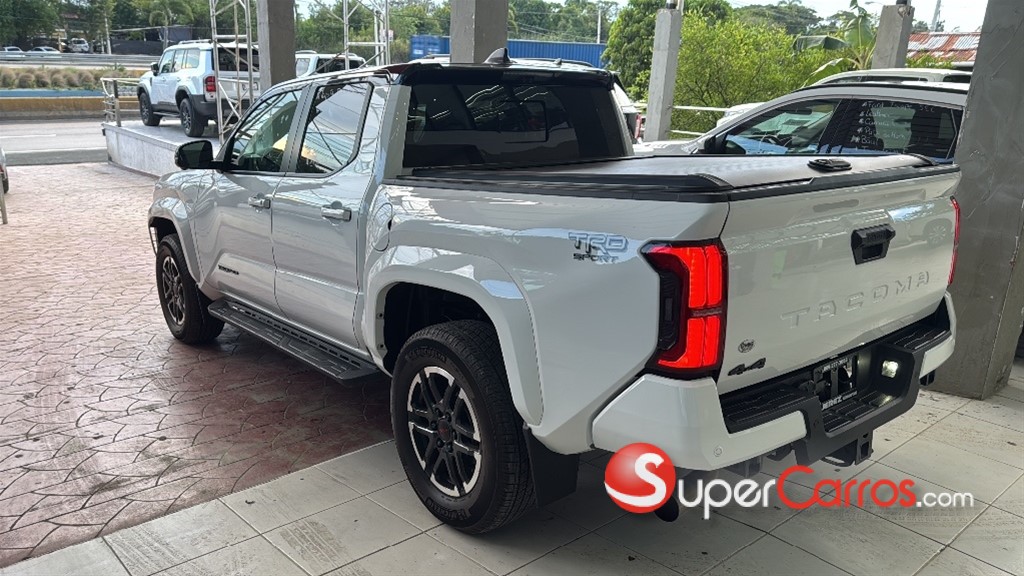 2024 Toyota Tacoma TRD SPORT — foto 10 / 11