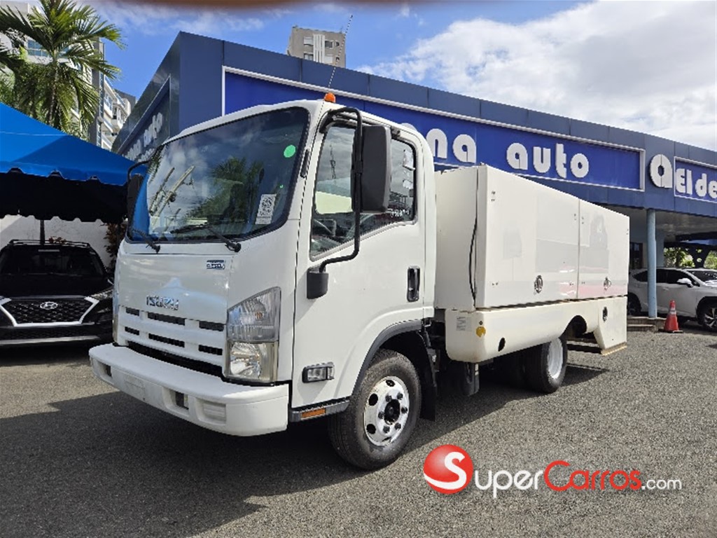 2013 Isuzu NPR 16 pies