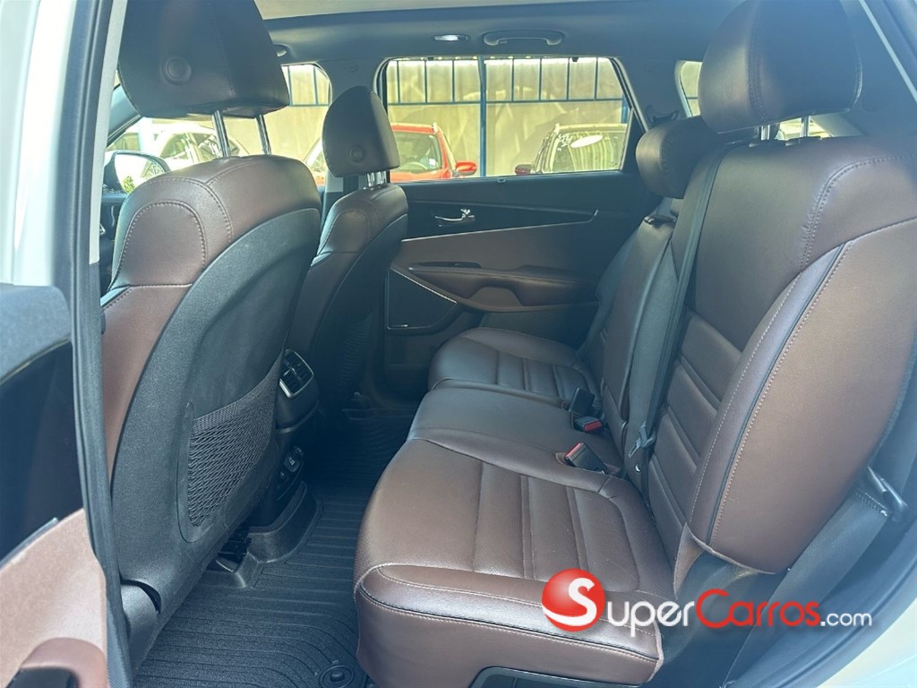 2019 Kia Sorento SX — foto 8 / 12