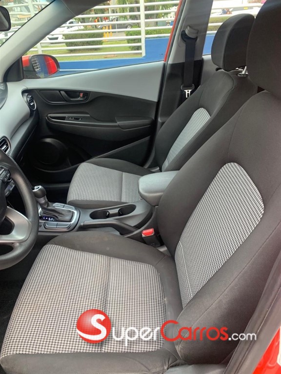 2020 Hyundai KONA — foto 8 / 12