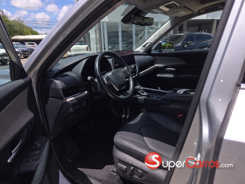 2024 Toyota Grand Highlander Platinum — foto 2 / 8
