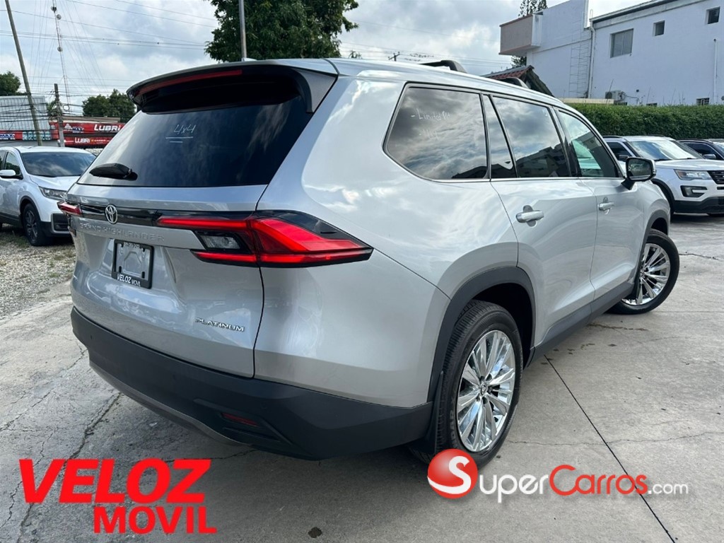 2024 Toyota Grand Highlander Platinum — foto 7 / 8