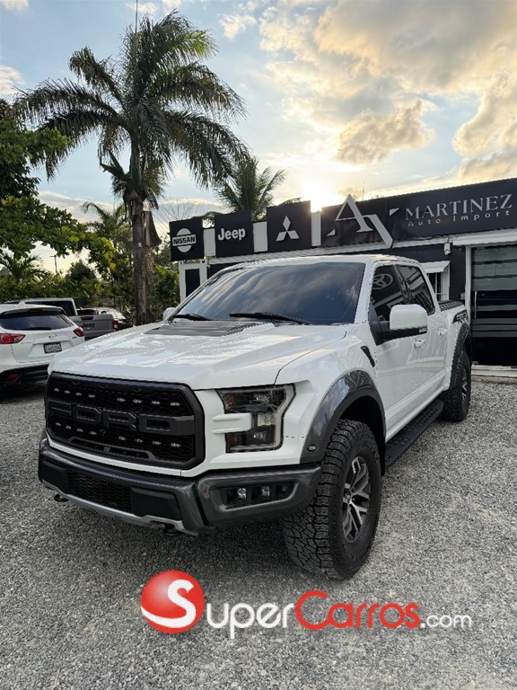 2017 Ford F 150 Raptor — foto 2 / 10
