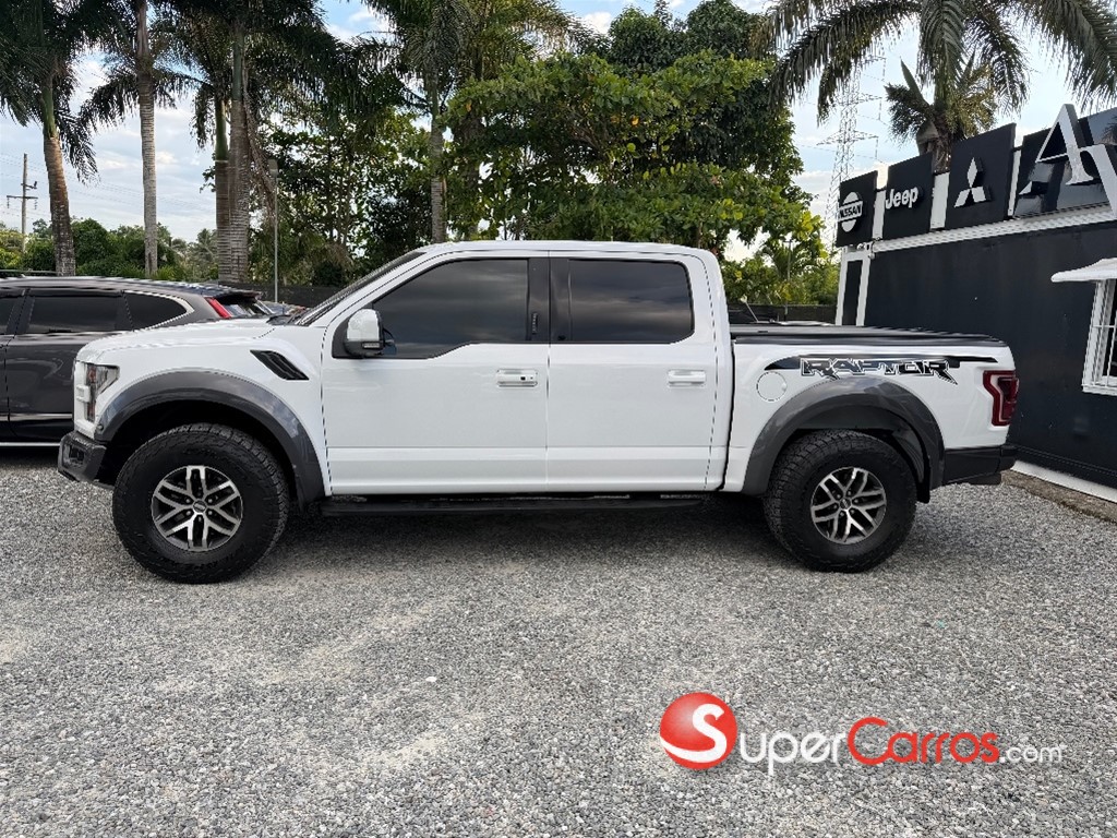 2017 Ford F 150 Raptor — foto 3 / 10