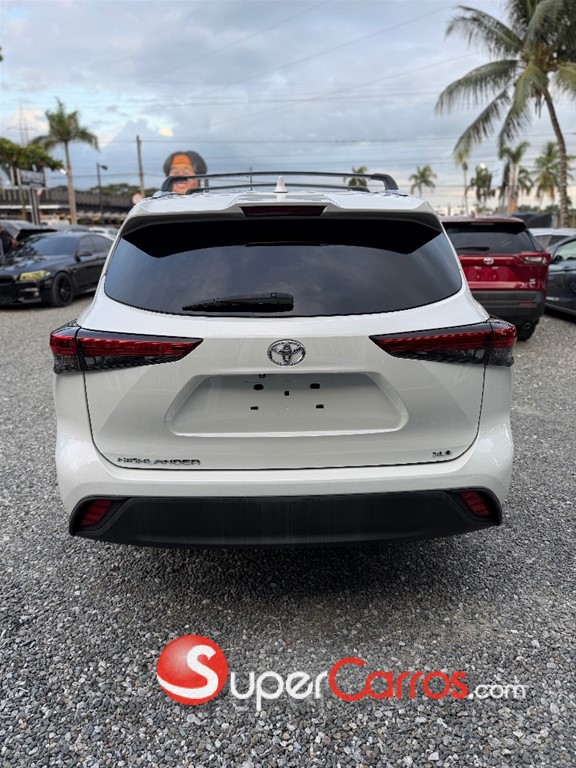 2020 Toyota Highlander Limited — foto 5 / 10