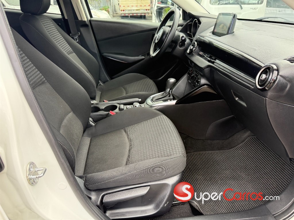 2020 Mazda Demio Sport — foto 8 / 12