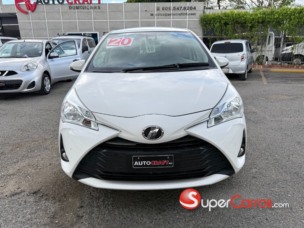 2020 Toyota VITZ — foto 2 / 12