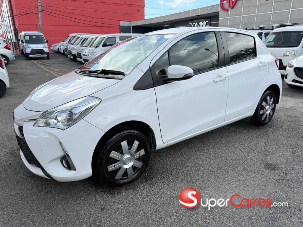 2020 Toyota VITZ — foto 3 / 12