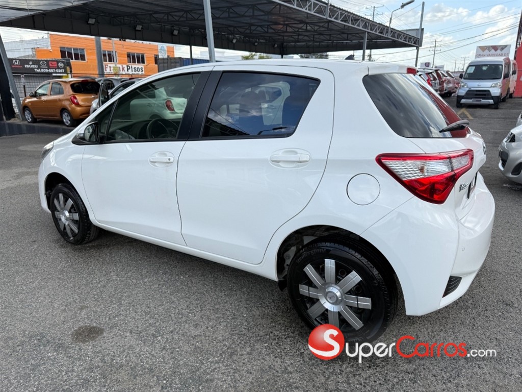 2020 Toyota VITZ — foto 4 / 12