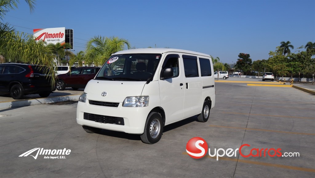 2019 Toyota Town-Ace