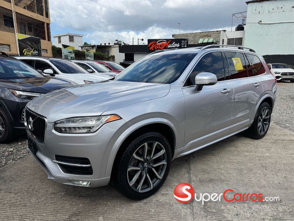 2019 Volvo XC90 Momentum T6