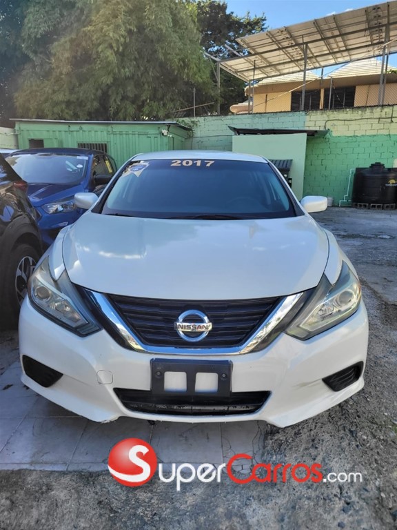 2017 Nissan Altima S — foto 3 / 11