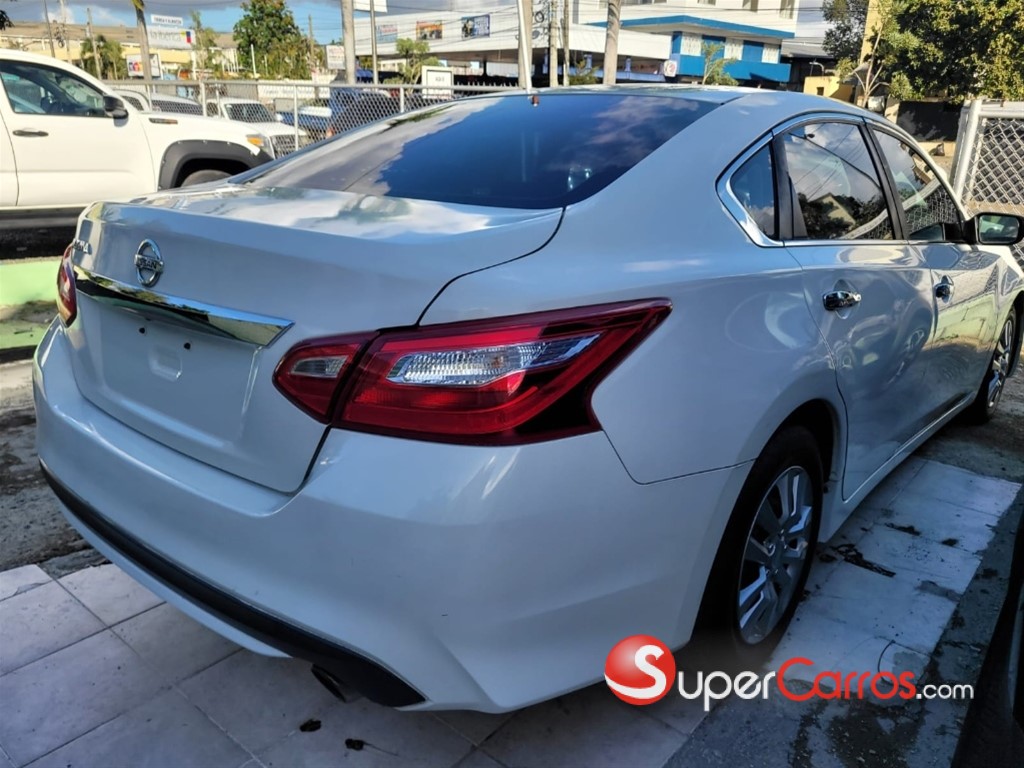 2017 Nissan Altima S — foto 6 / 11