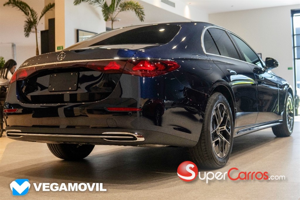 2026 Mercedes-Benz Clase E 300 Advantage — foto 2 / 12