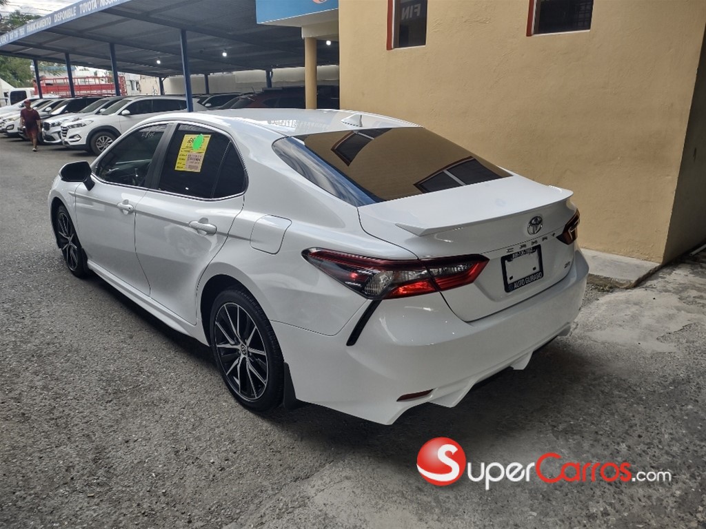 2021 Toyota Camry SE — foto 10 / 11