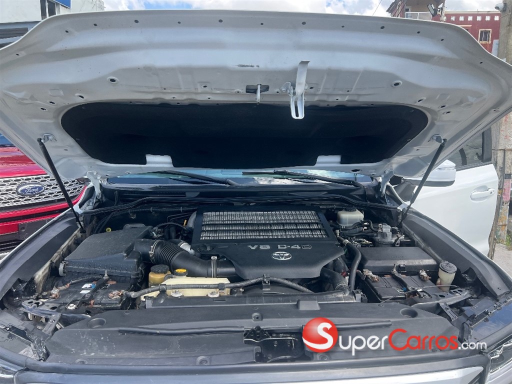 2009 Toyota Land Cruiser — foto 10 / 11