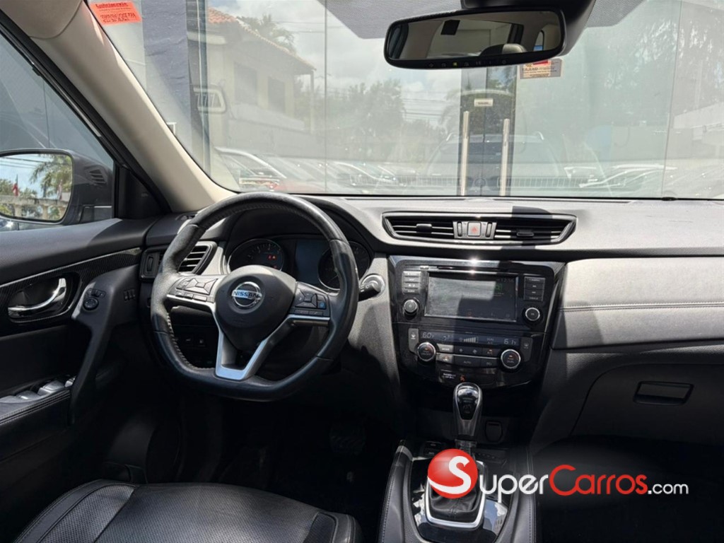 2020 Nissan Rogue SL — foto 2 / 10