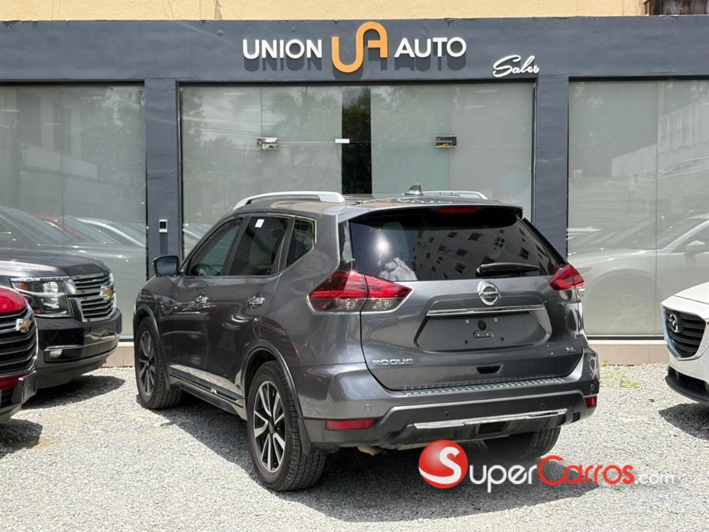 2020 Nissan Rogue SL — foto 8 / 10