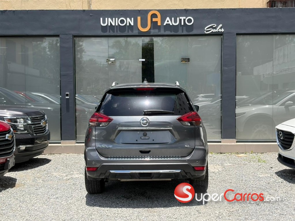 2020 Nissan Rogue SL — foto 9 / 10