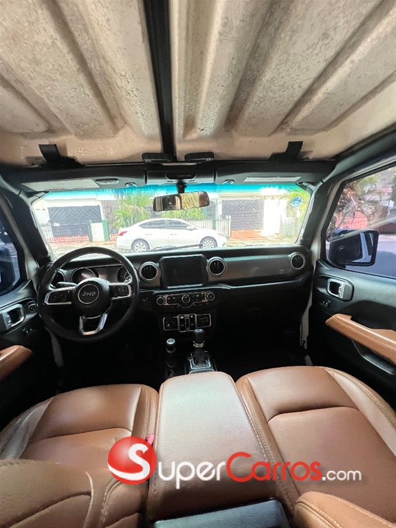 2018 Jeep Wrangler Sahara — foto 8 / 8
