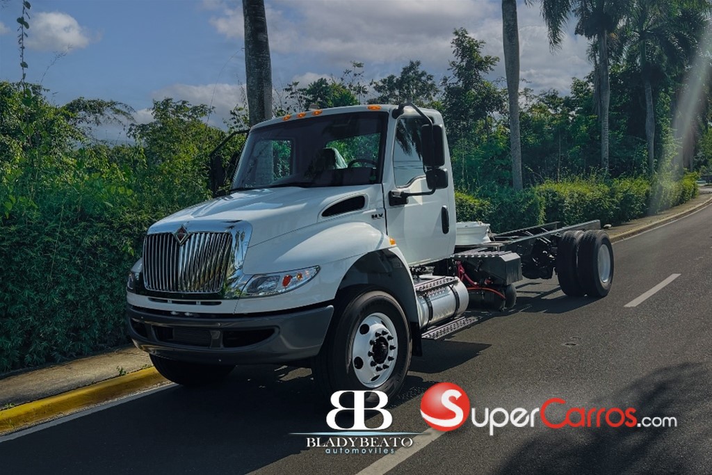 2025 International Camion