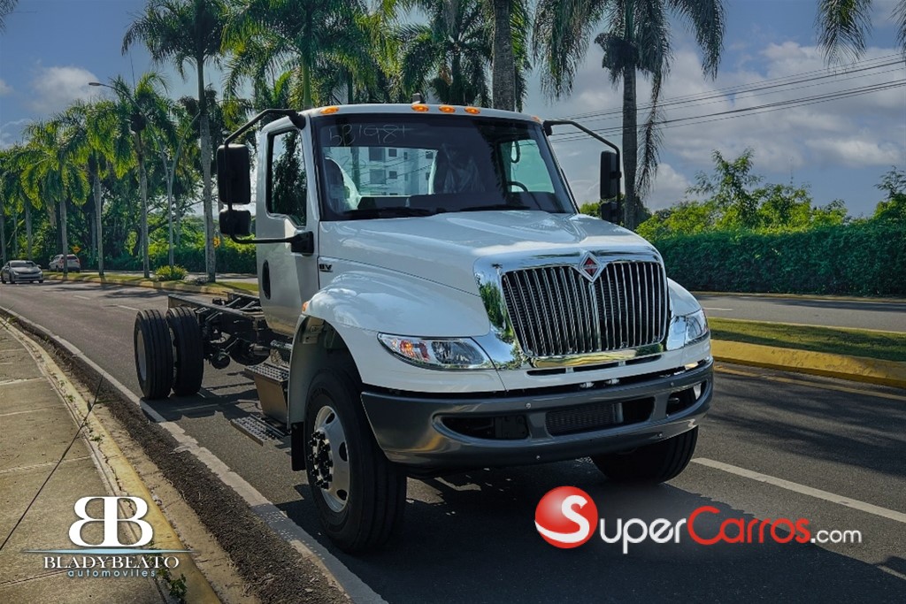 2025 International Camion — foto 3 / 10