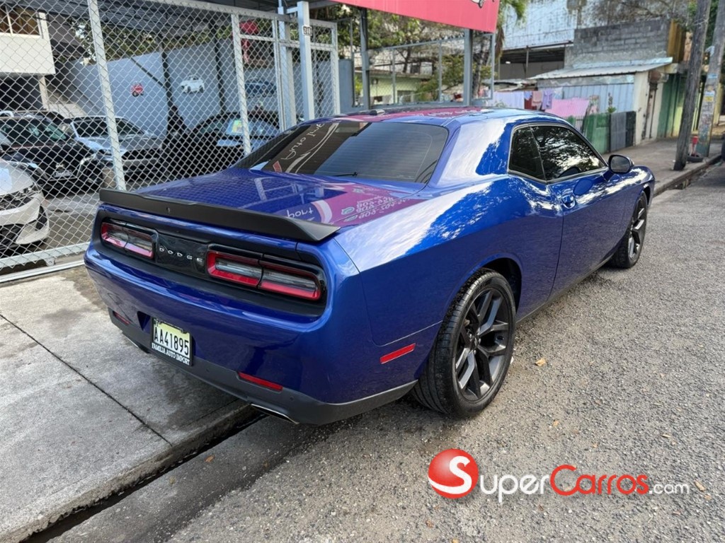 2019 Dodge Challenger SXT — foto 6 / 8