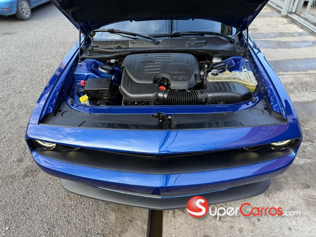 2019 Dodge Challenger SXT — foto 8 / 8