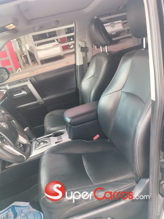 2018 Toyota 4 Runner Limited — foto 3 / 8