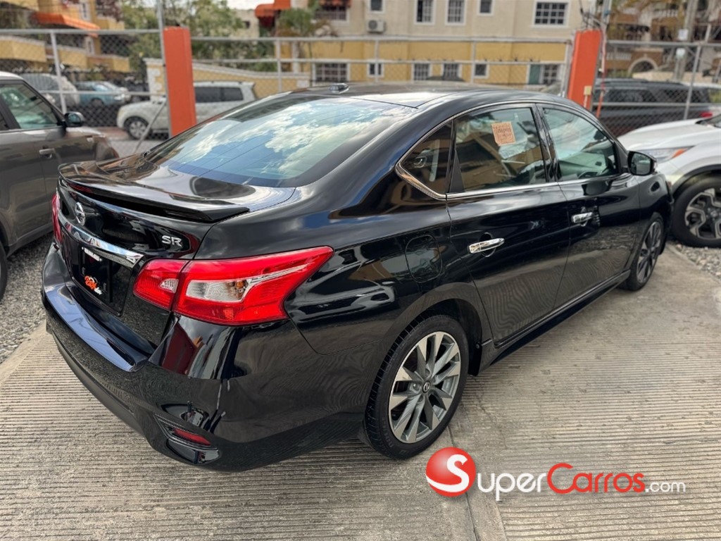 2019 Nissan Sentra SR — foto 6 / 10