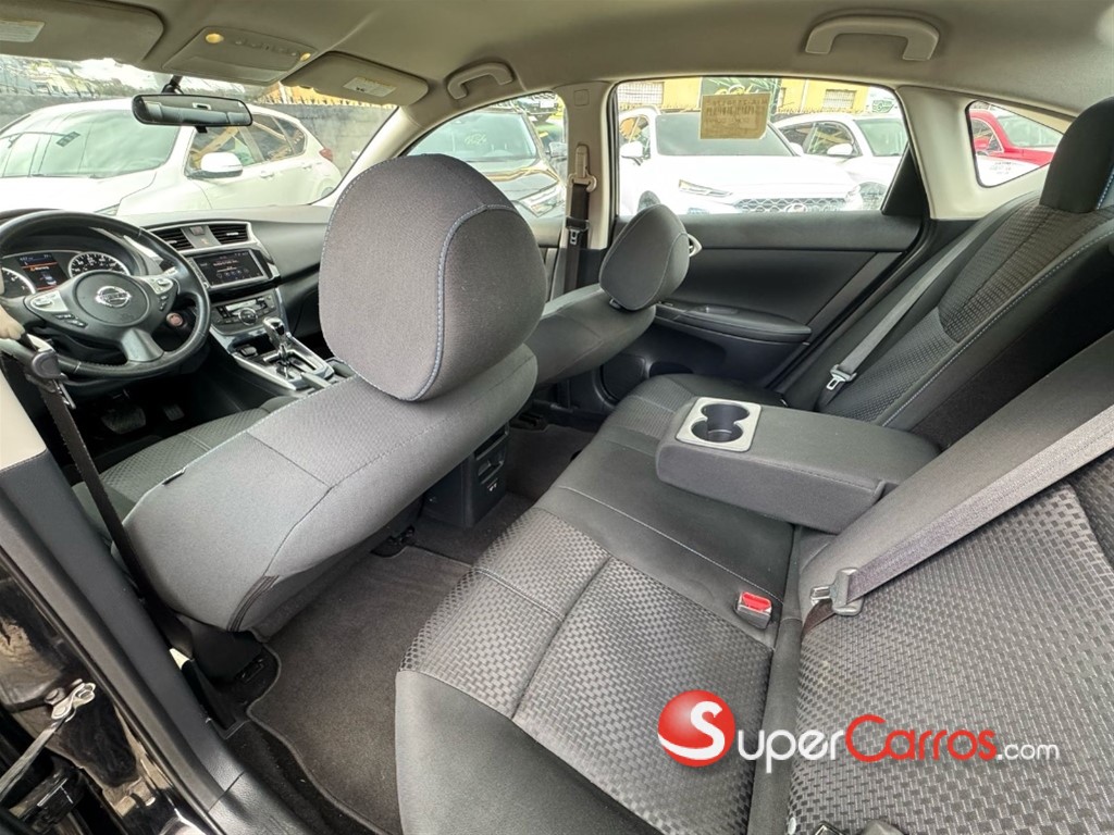 2019 Nissan Sentra SR — foto 9 / 10