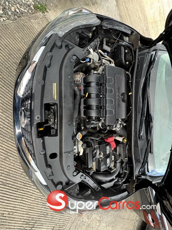 2019 Nissan Sentra SR — foto 10 / 10