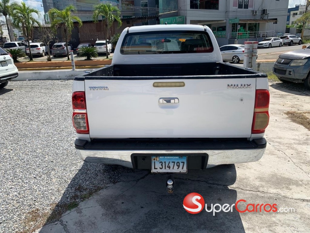 2013 Toyota Hilux 2.4 — foto 3 / 9