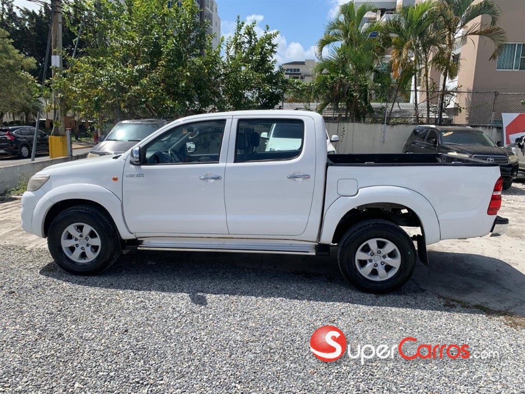 2013 Toyota Hilux 2.4 — foto 5 / 9