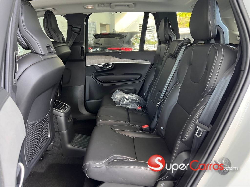 2026 Volvo XC90 Ultimate T8 — foto 9 / 12