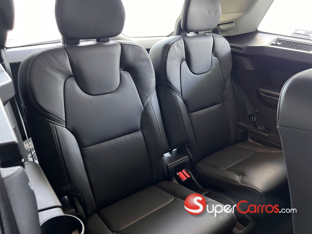 2026 Volvo XC90 Ultimate T8 — foto 10 / 12