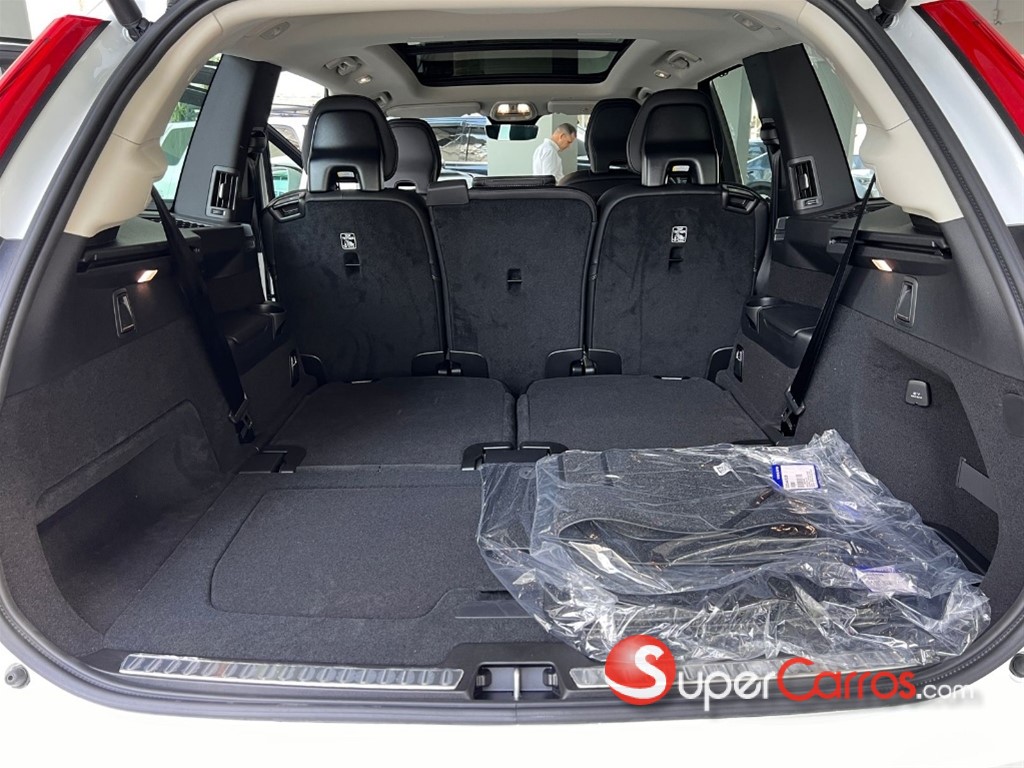 2026 Volvo XC90 Ultimate T8 — foto 11 / 12