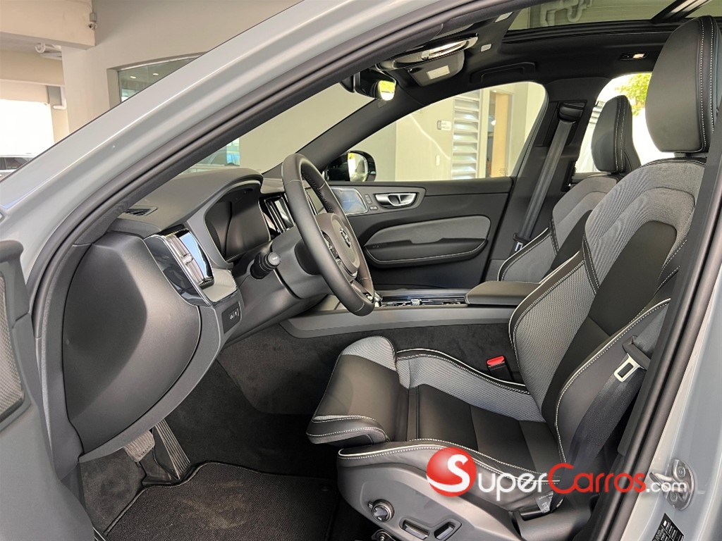 2026 Volvo XC60 T8 Ultimate Recharge — foto 6 / 11