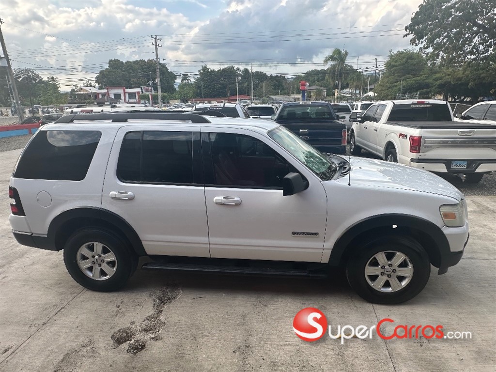 2007 Ford Explorer XLT 4WD — foto 4 / 11