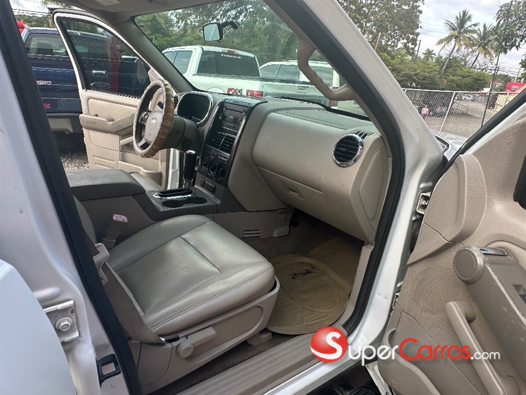 2007 Ford Explorer XLT 4WD — foto 5 / 11