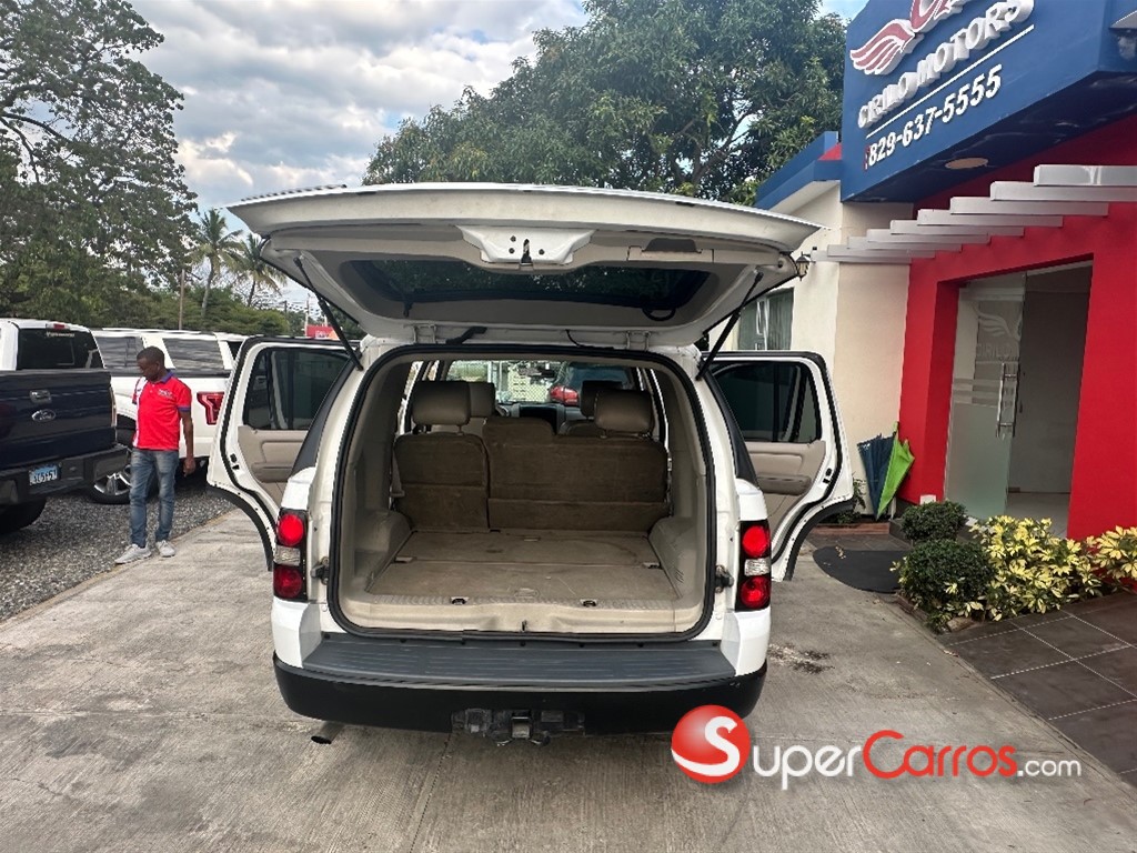 2007 Ford Explorer XLT 4WD — foto 8 / 11