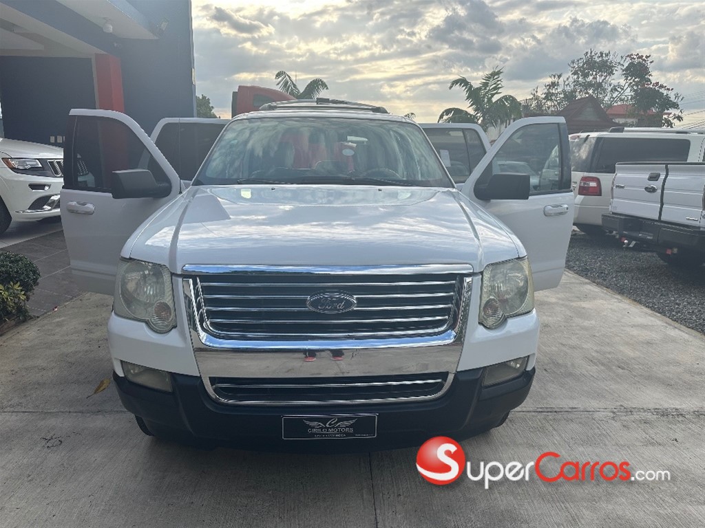 2007 Ford Explorer XLT 4WD — foto 9 / 11