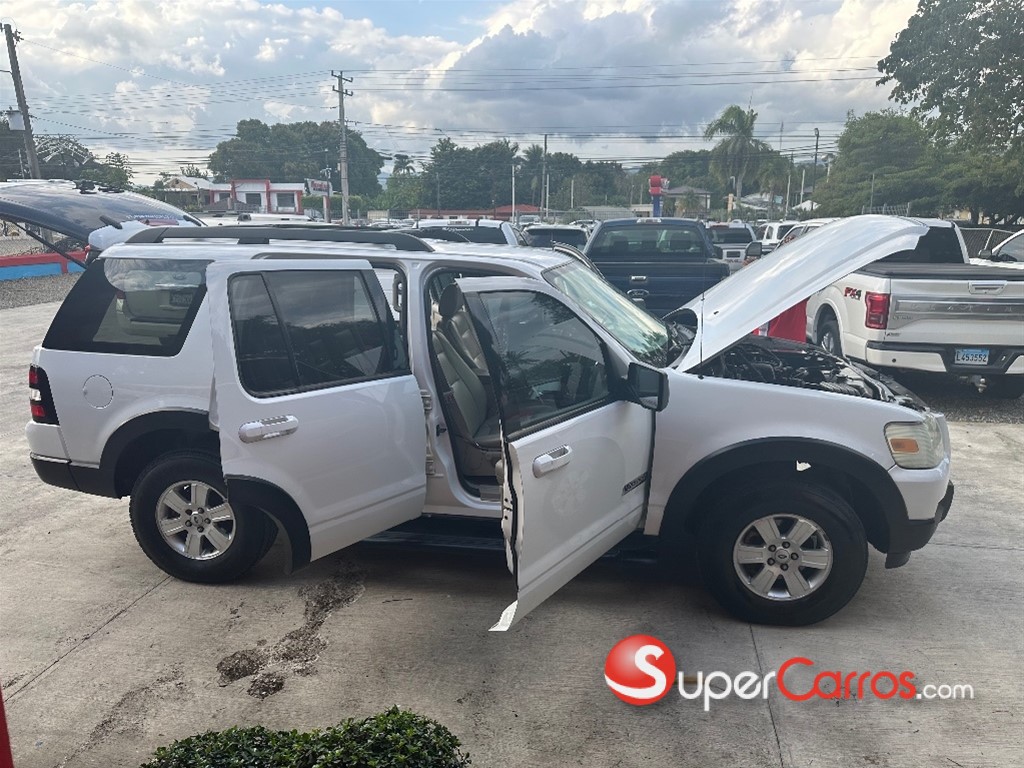 2007 Ford Explorer XLT 4WD — foto 10 / 11