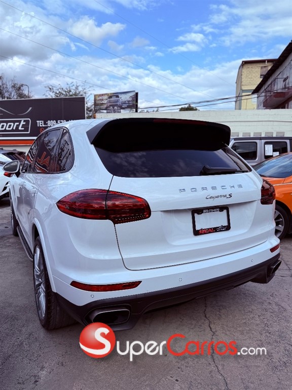 2017 Porsche Cayenne S — foto 3 / 7