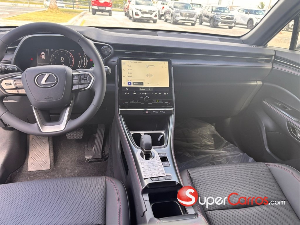 2026 Lexus LBX ActiveFull — foto 4 / 5