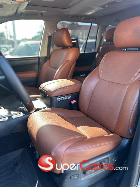 2013 Lexus LX 570 — foto 6 / 7