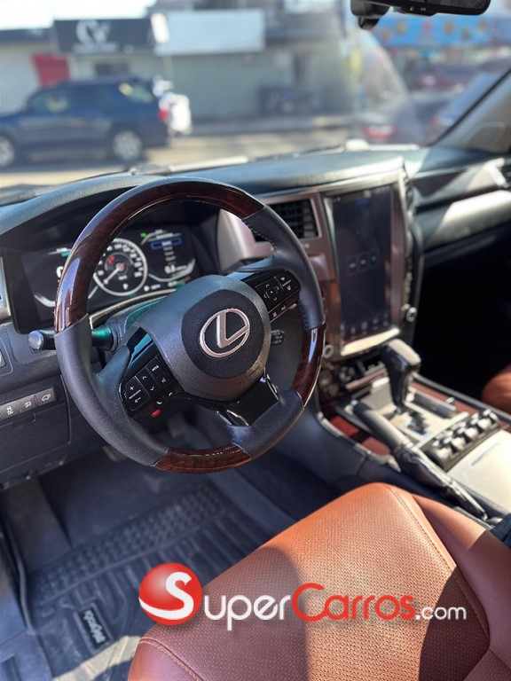 2013 Lexus LX 570 — foto 7 / 7
