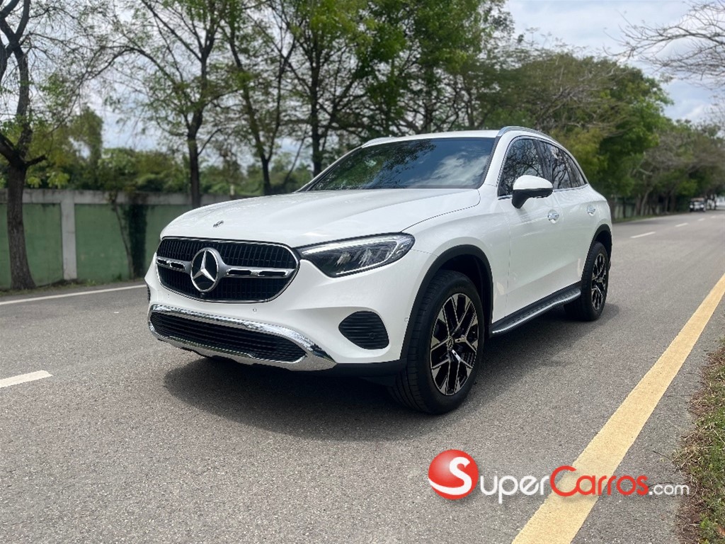 2025 Mercedes-Benz Clase GLC 200 — foto 2 / 12