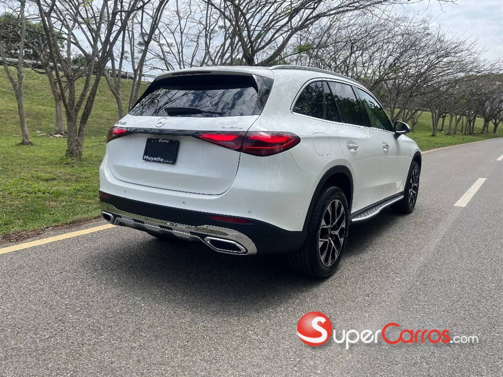 2025 Mercedes-Benz Clase GLC 200 — foto 3 / 12