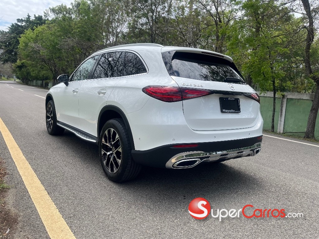 2025 Mercedes-Benz Clase GLC 200 — foto 4 / 12